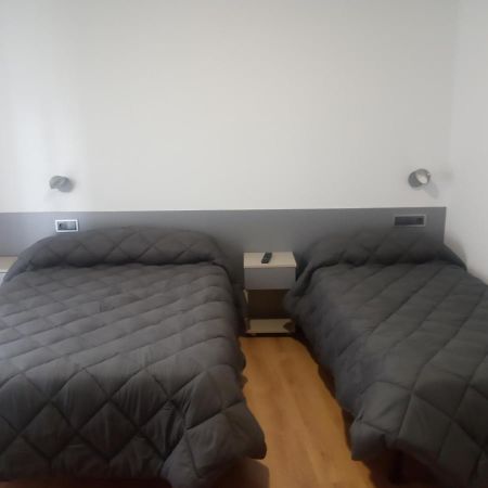 Hostal Outarelo Оренсе Екстер'єр фото