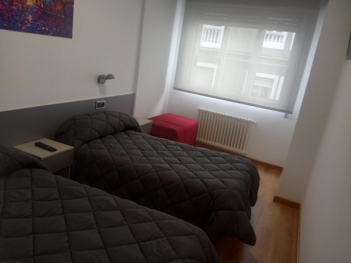 Hostal Outarelo Оренсе Екстер'єр фото